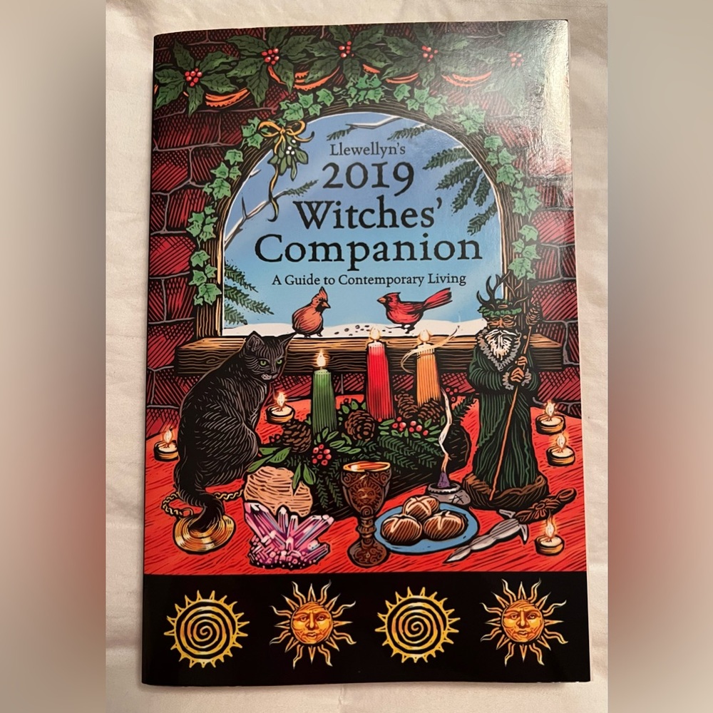 Llewellyn’s 2019 Witches Companion paperback book
